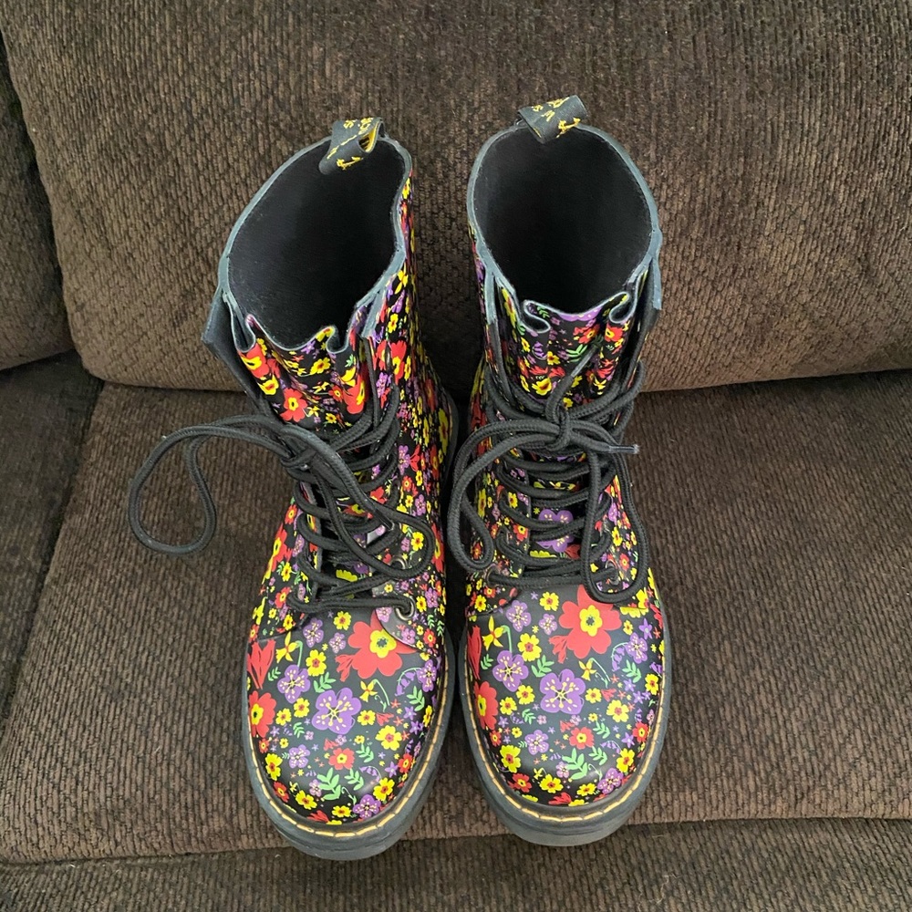 Dr. Marten Floral Lace-Up Combat Boots - Black Rubber with Multicolor Flowers